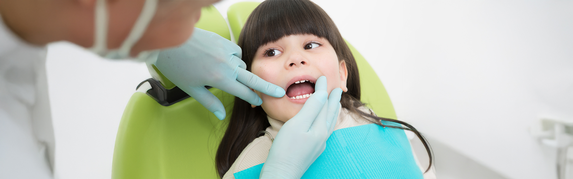 Which Teeth Fall Out at Age 10? A Parent’s Guide to the Tooth Transition Stage